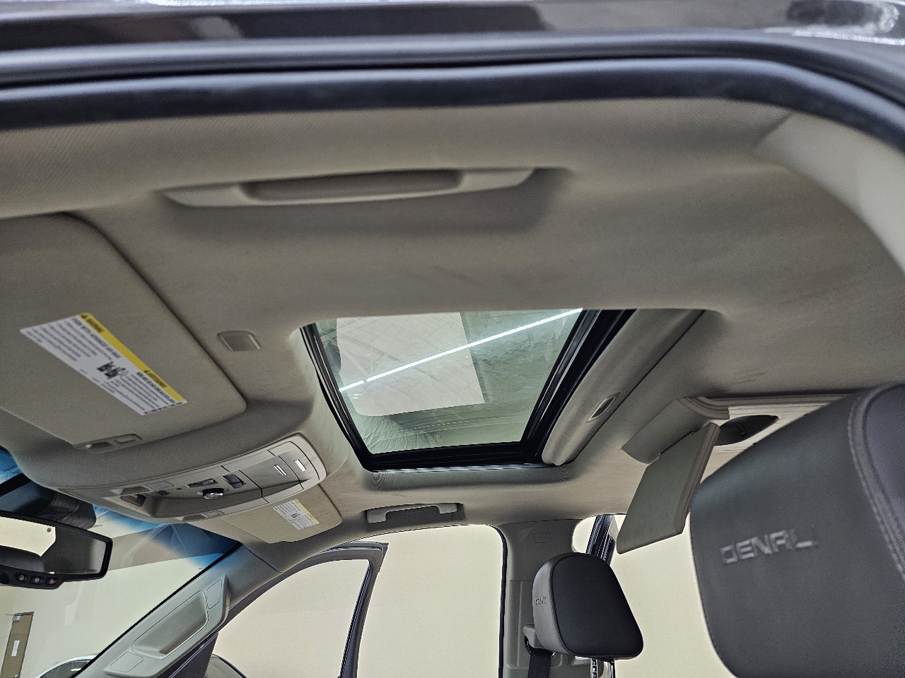 GMC Yukon XL Denali 4WD 2019