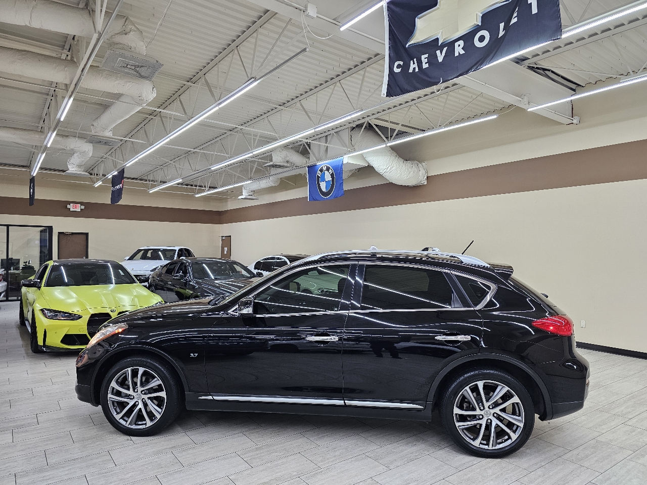 Infiniti QX50 Base RWD 2017