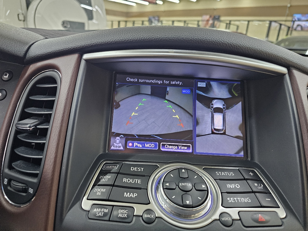 Infiniti QX50 Base RWD 2017