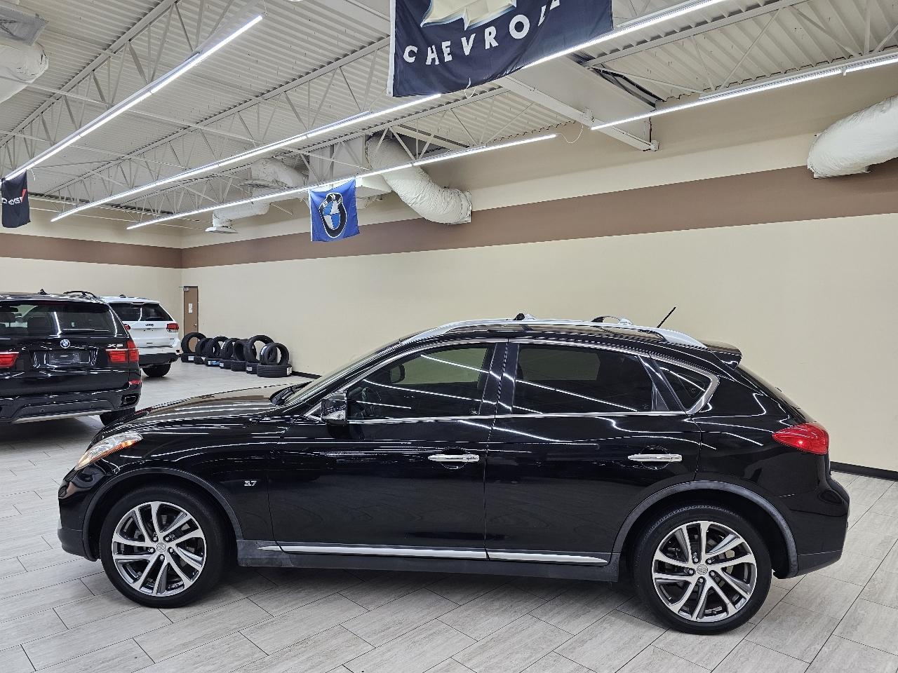 Infiniti QX50 Base RWD 2017