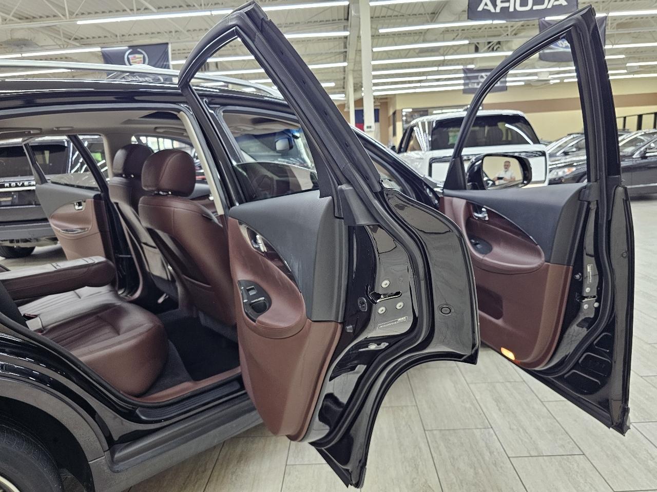 Infiniti QX50 Base RWD 2017