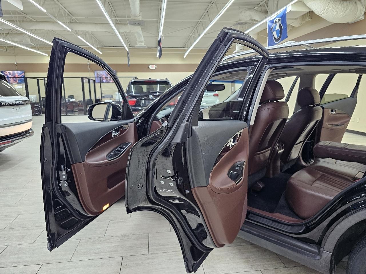 Infiniti QX50 Base RWD 2017