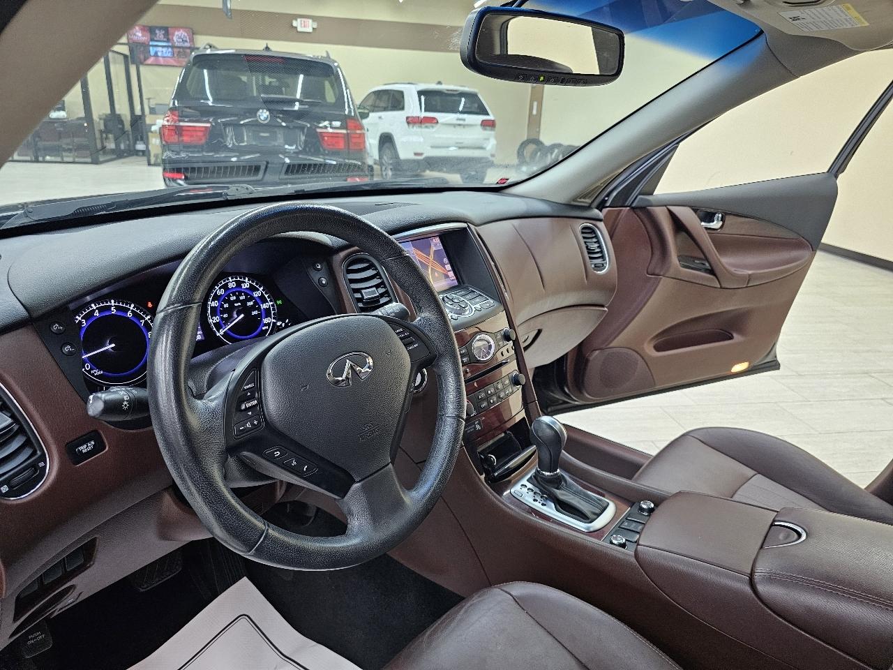 Infiniti QX50 Base RWD 2017