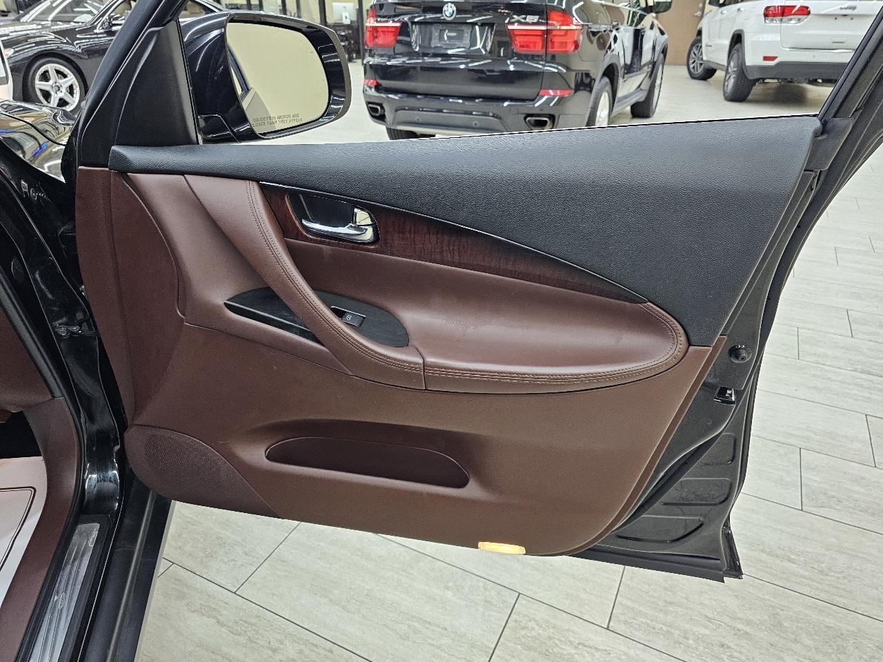 Infiniti QX50 Base RWD 2017
