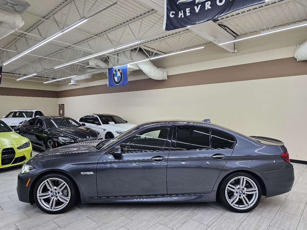 BMW 5-Series 550i 2015