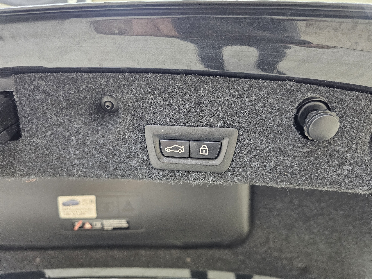 BMW 5-Series 550i 2015