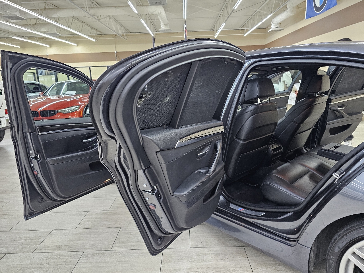 BMW 5-Series 550i 2015