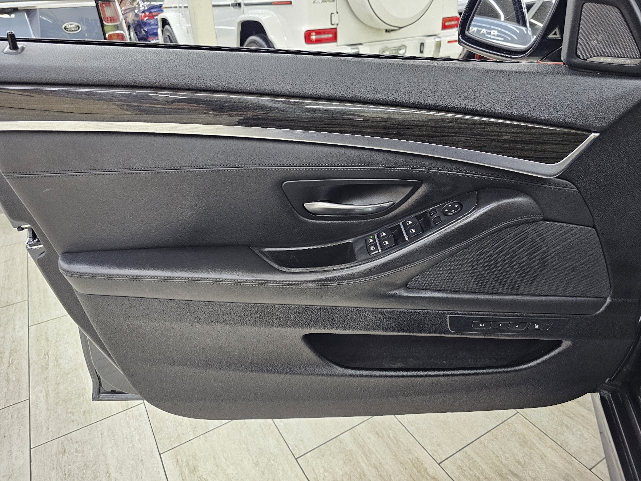 BMW 5-Series 550i 2015