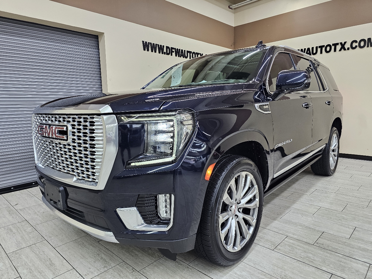 GMC Yukon Denali 4WD 2022