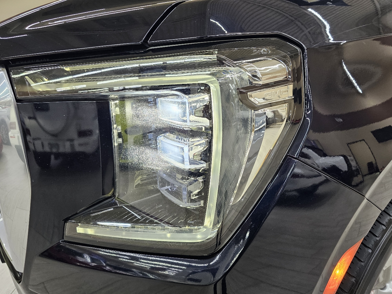 GMC Yukon Denali 4WD 2022