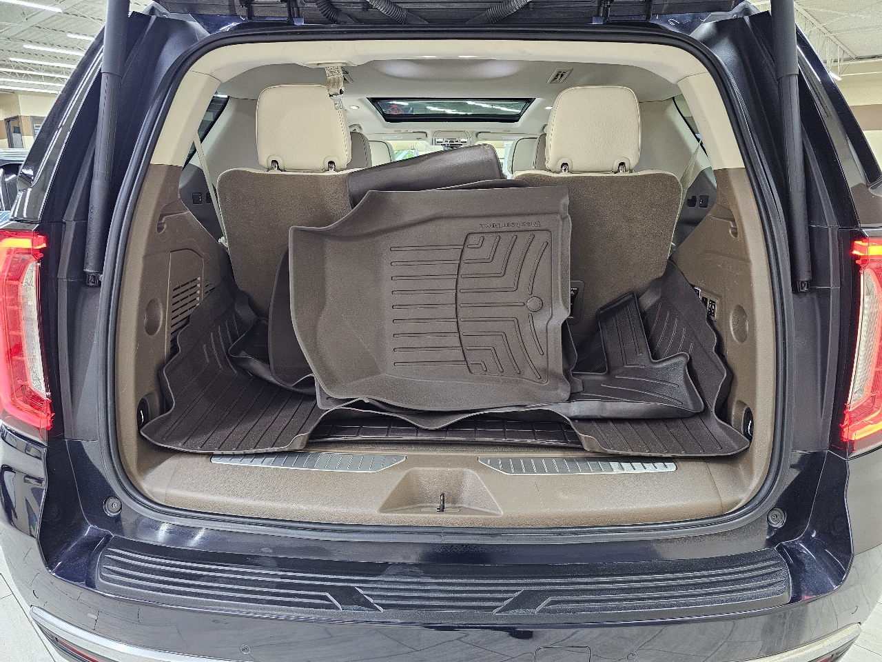 GMC Yukon Denali 4WD 2022