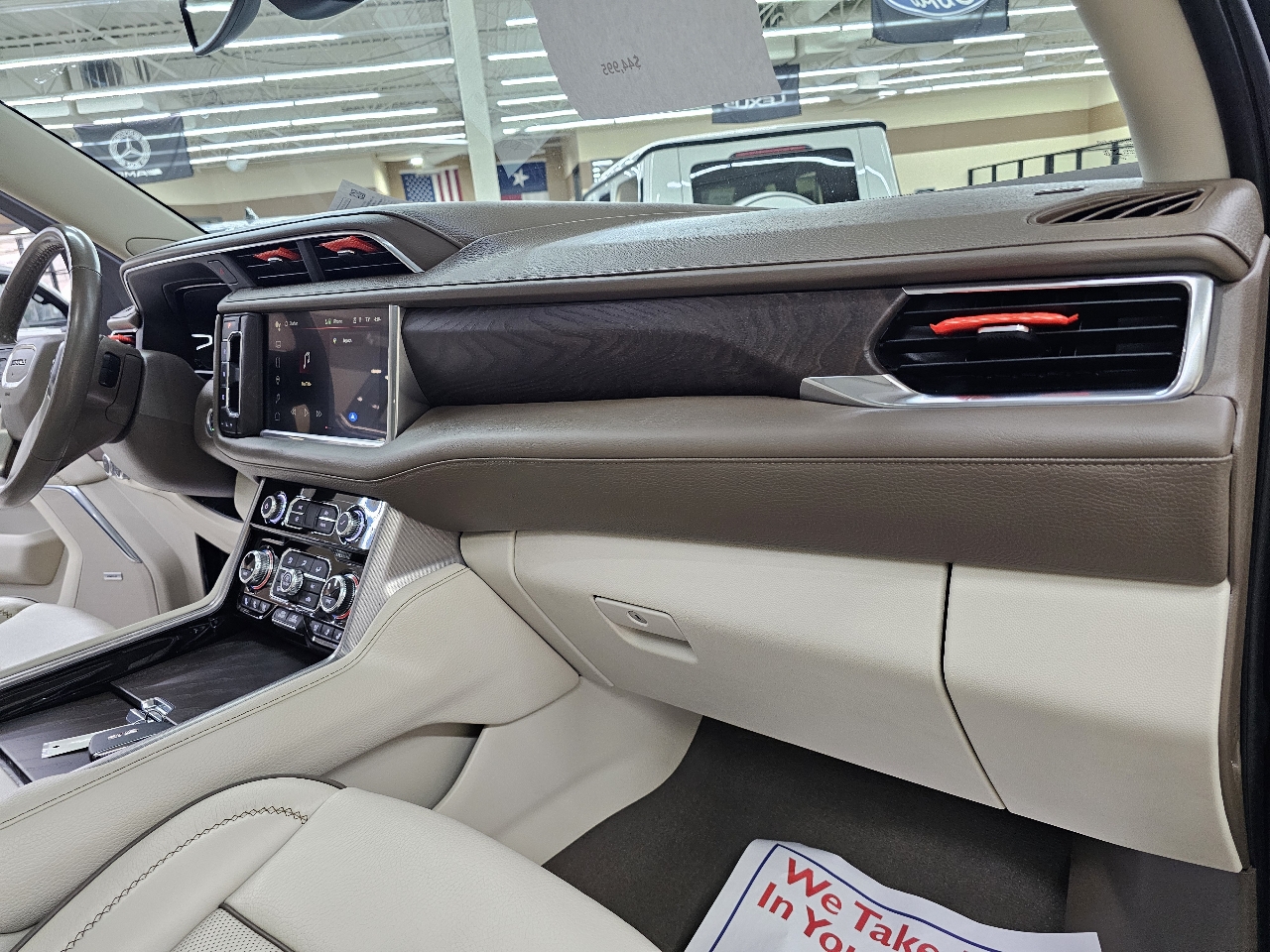 GMC Yukon Denali 4WD 2022