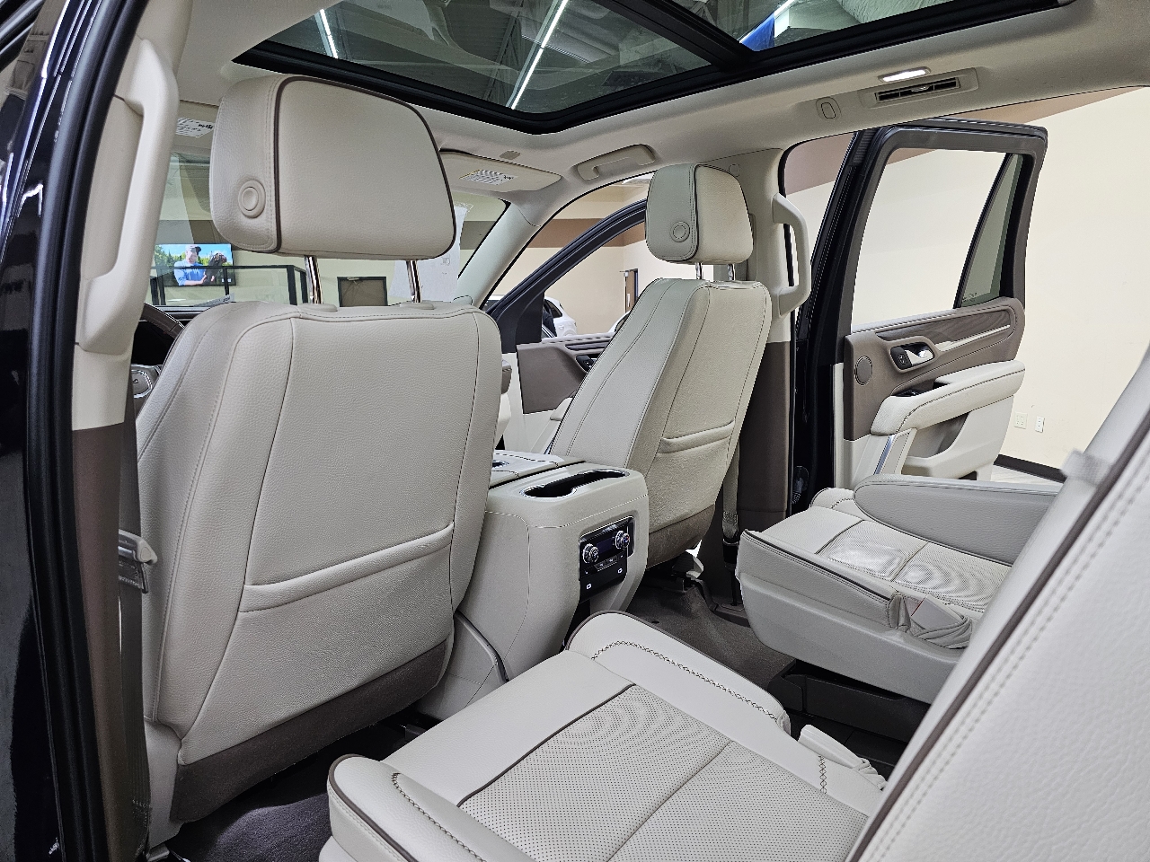 GMC Yukon Denali 4WD 2022