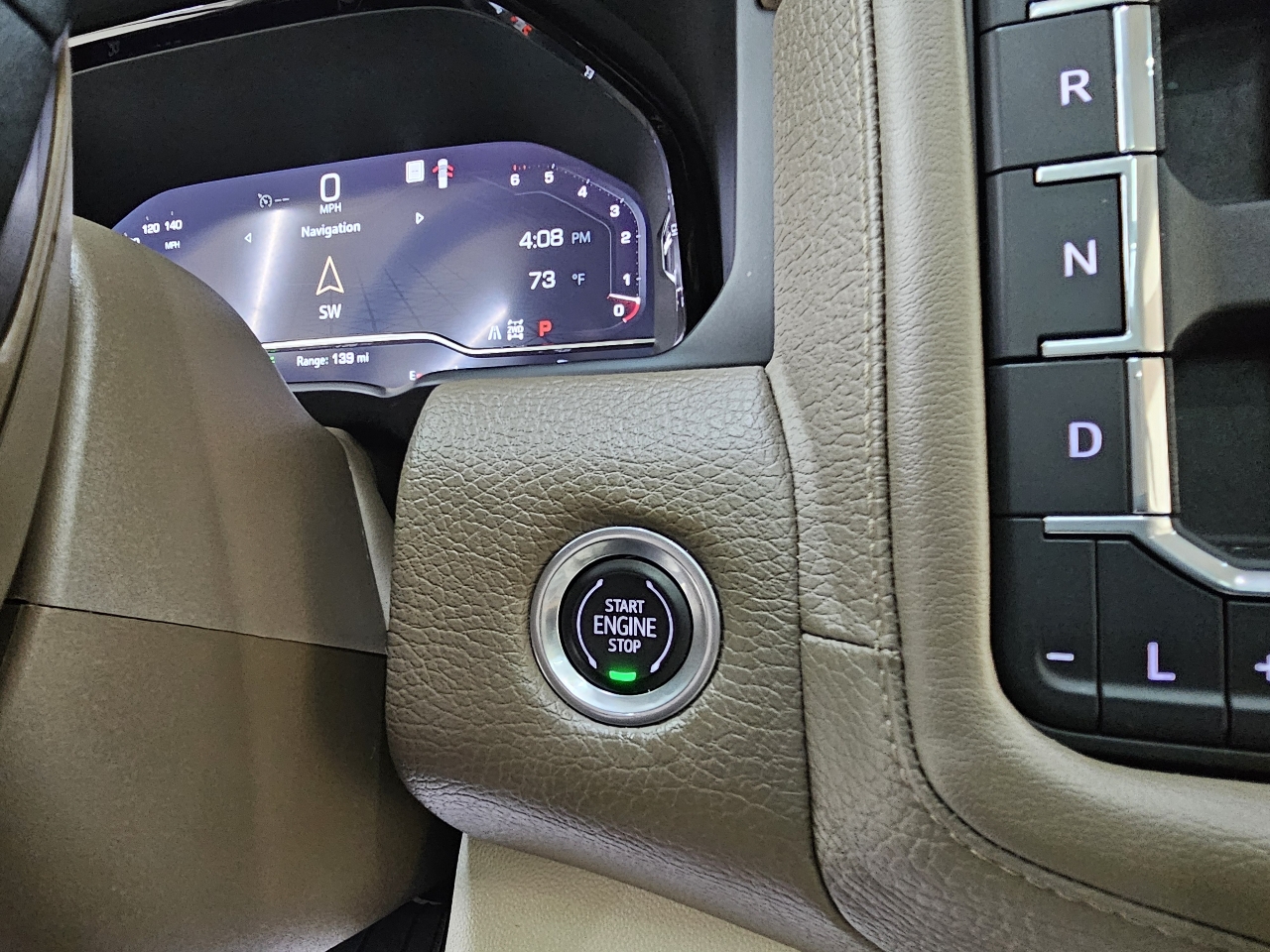 GMC Yukon Denali 4WD 2022