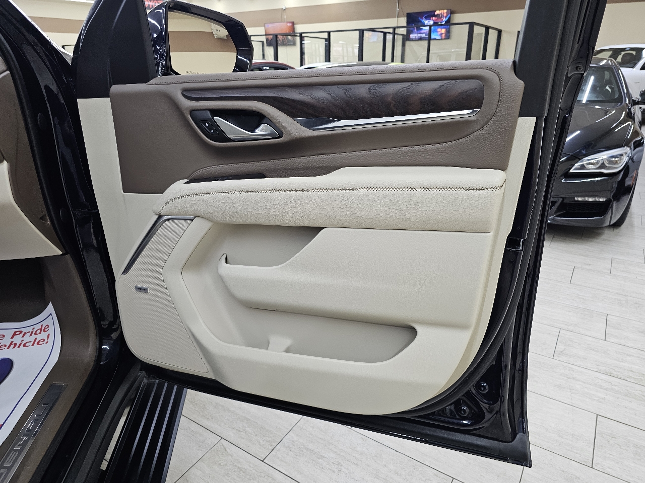 GMC Yukon Denali 4WD 2022