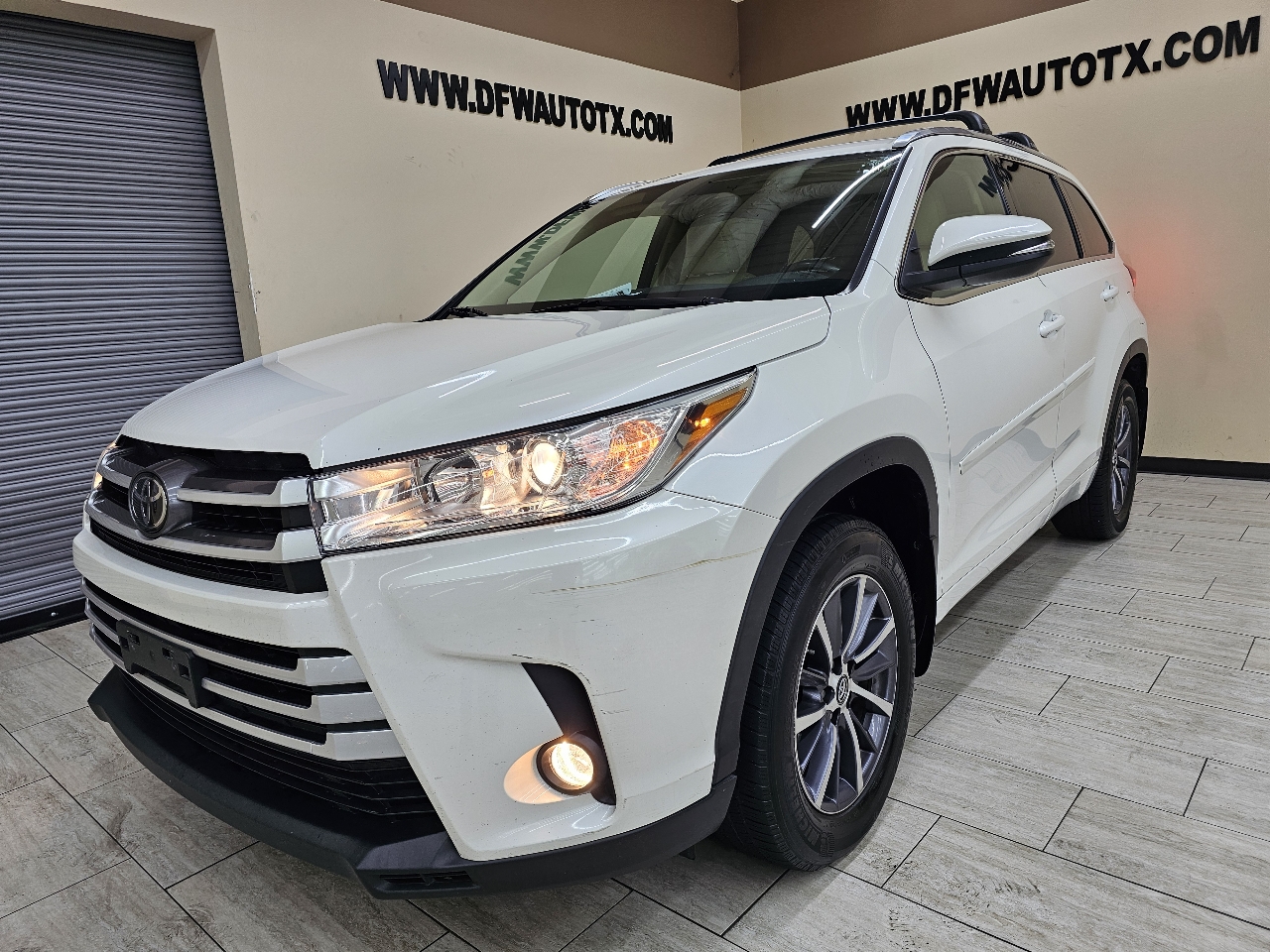 Toyota Highlander SE FWD V6 2018