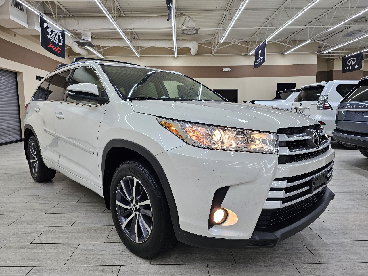 Toyota Highlander SE FWD V6 2018