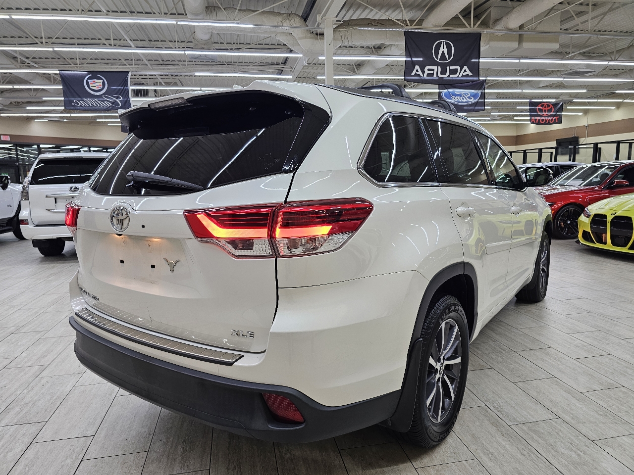Toyota Highlander SE FWD V6 2018