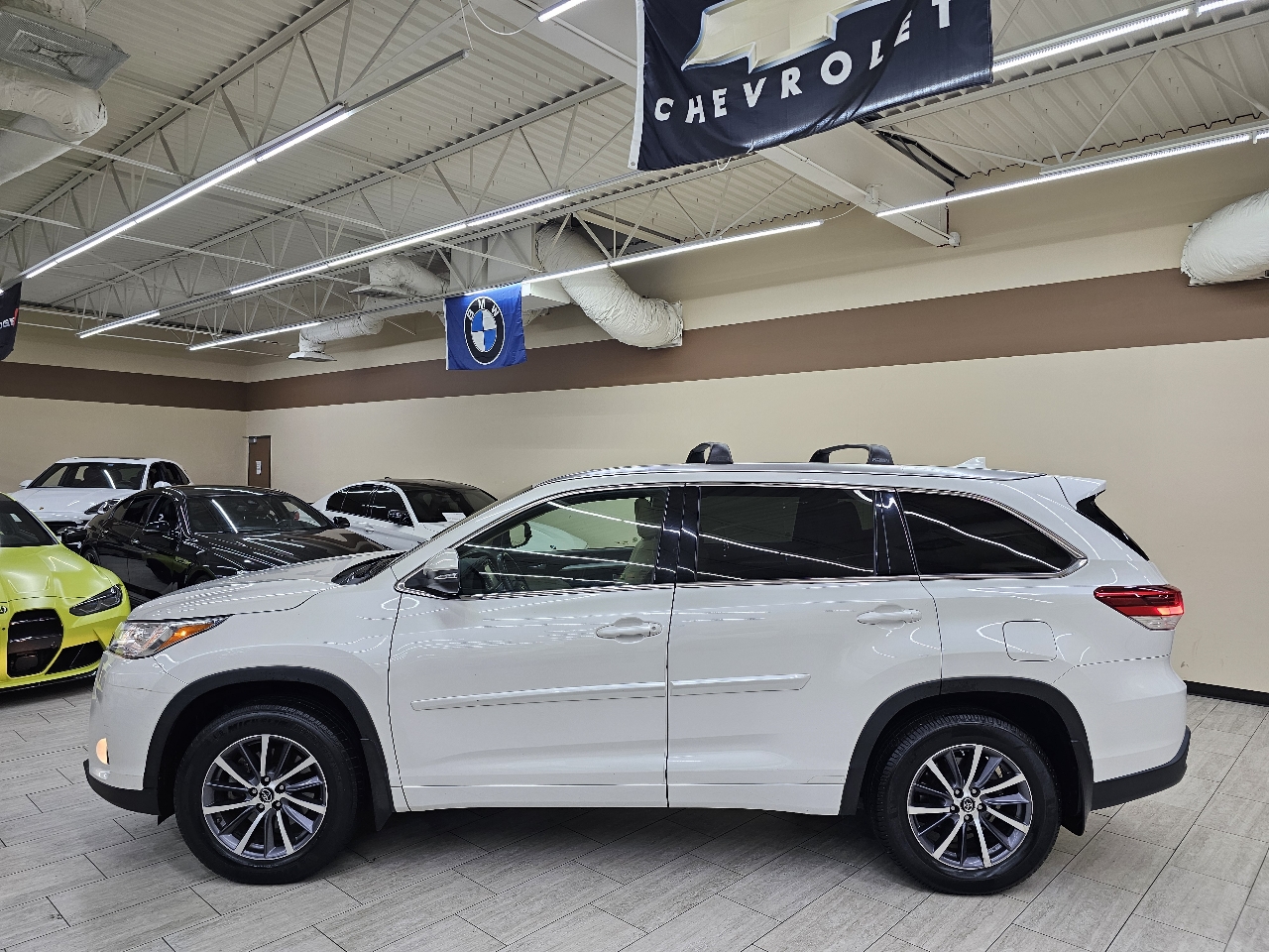 Toyota Highlander SE FWD V6 2018