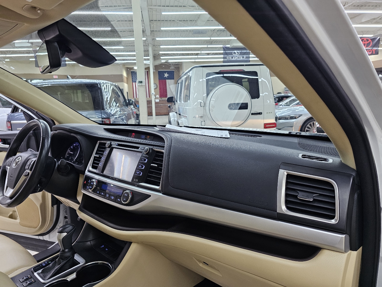 Toyota Highlander SE FWD V6 2018