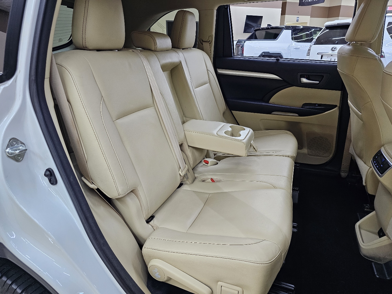 Toyota Highlander SE FWD V6 2018