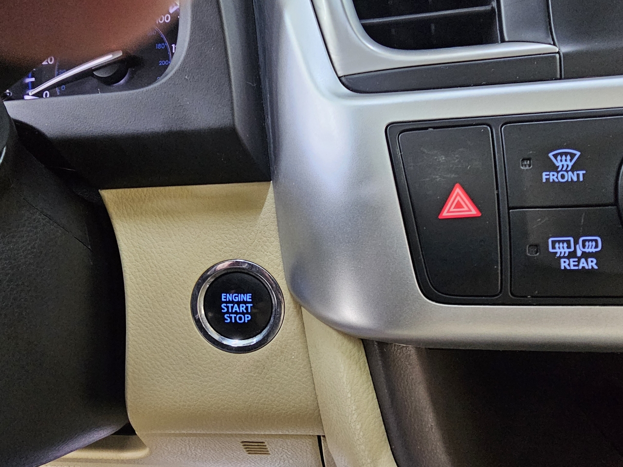 Toyota Highlander SE FWD V6 2018