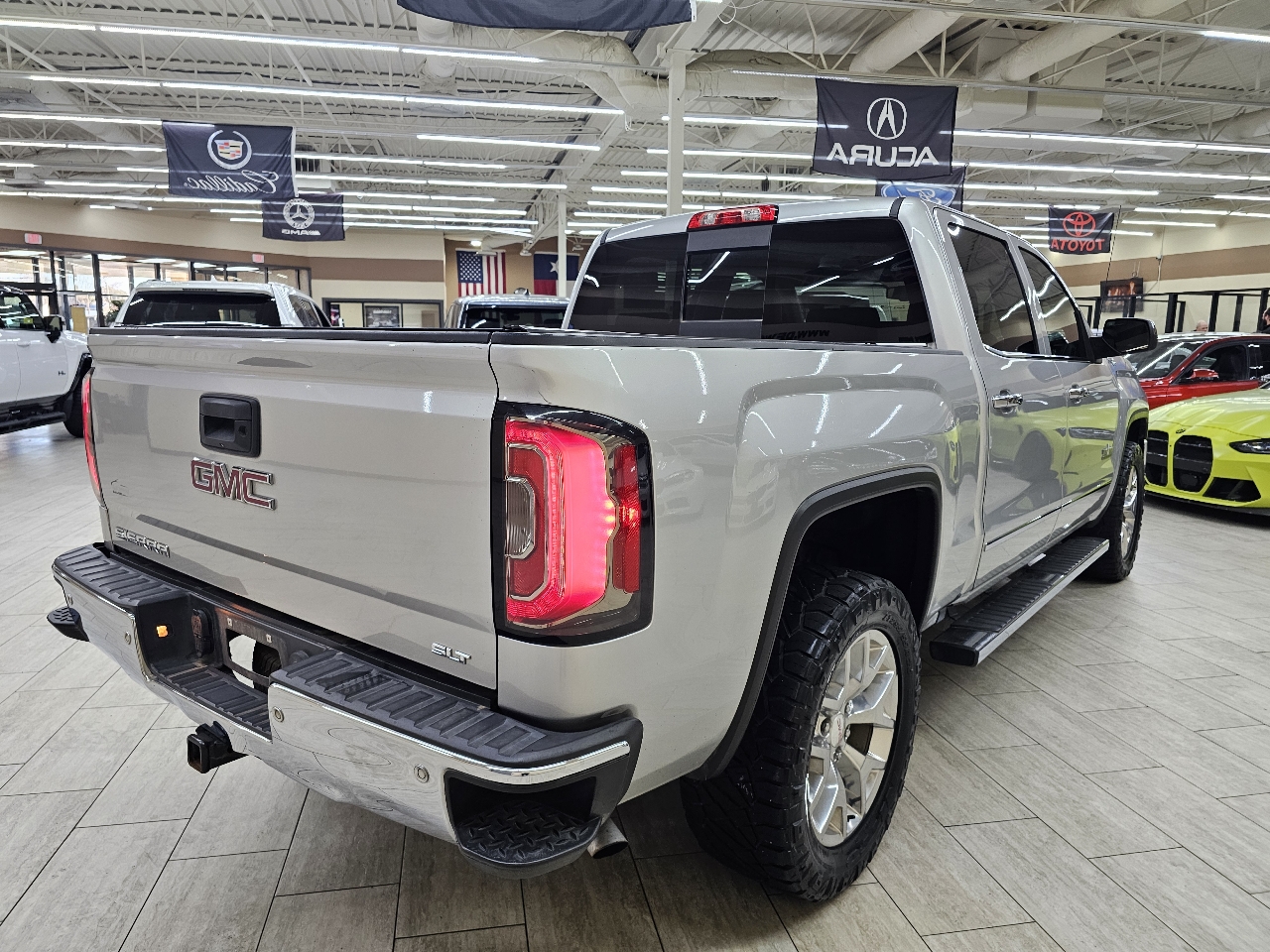 GMC Sierra 1500 SLT Crew Cab Long Box 4WD 2017