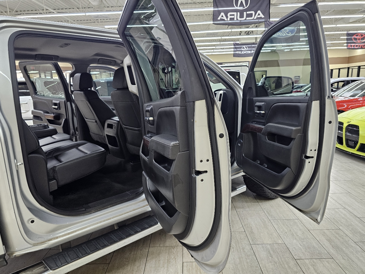 GMC Sierra 1500 SLT Crew Cab Long Box 4WD 2017