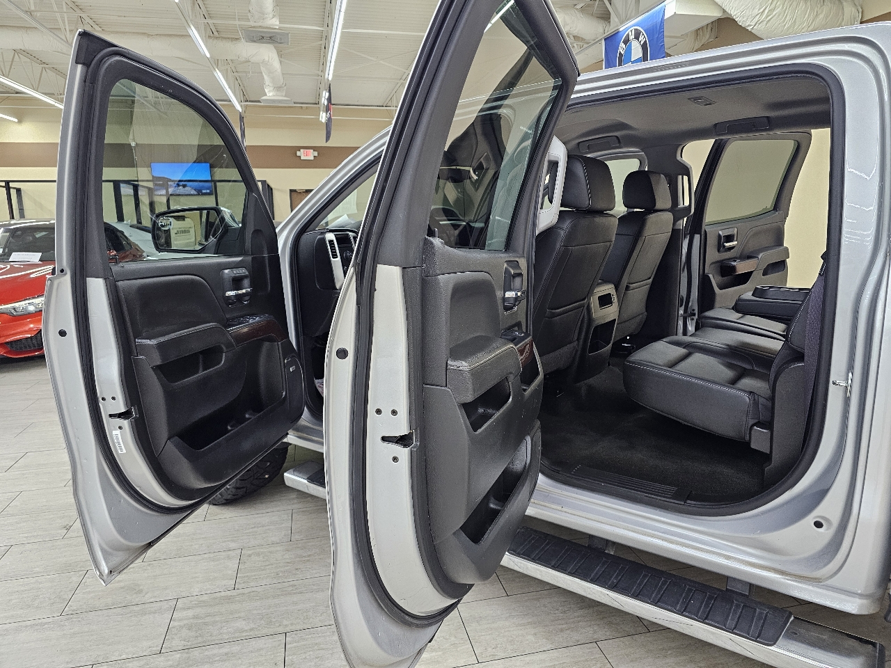 GMC Sierra 1500 SLT Crew Cab Long Box 4WD 2017