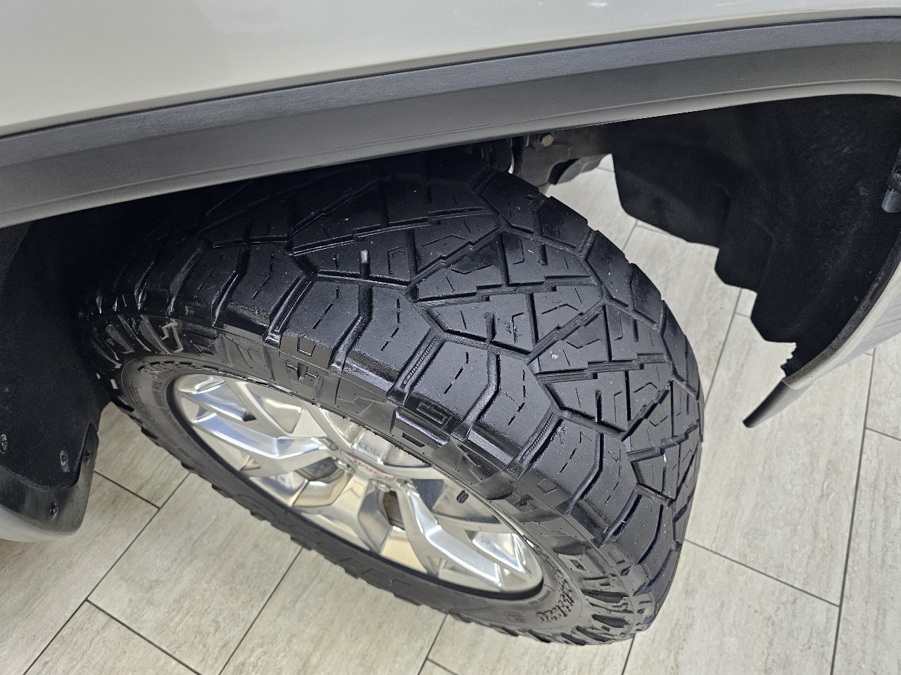 GMC Sierra 1500 SLT Crew Cab Long Box 4WD 2017