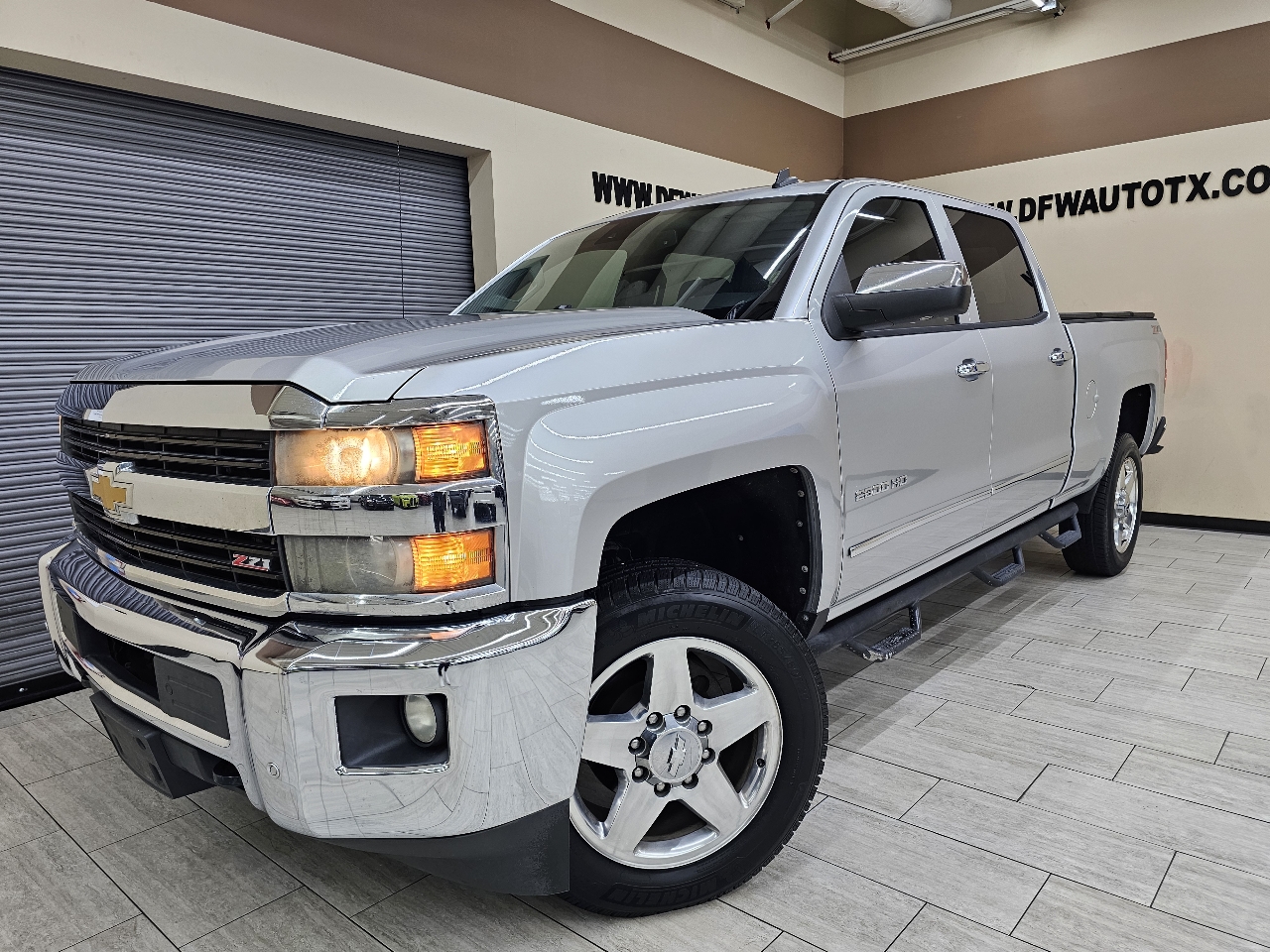 2015 Chevrolet Silverado 2500HD 4WD V8 FFV CREW CAB 6.0L LTZ