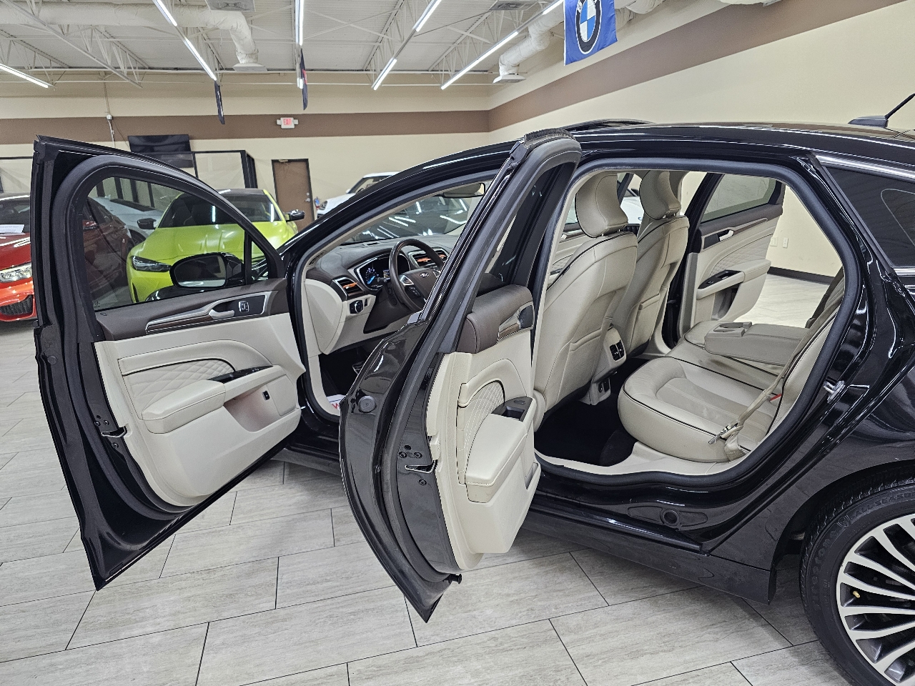 Ford Fusion Hybrid Titanium 2017