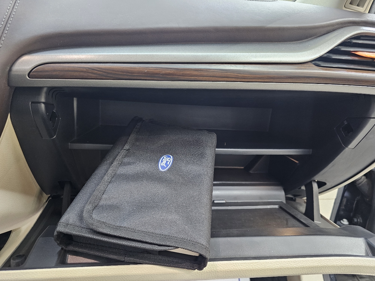 Ford Fusion Hybrid Titanium 2017