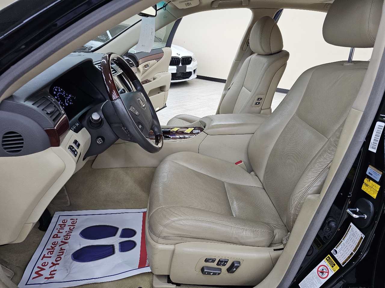 Lexus LS 460 Luxury Sedan 2008