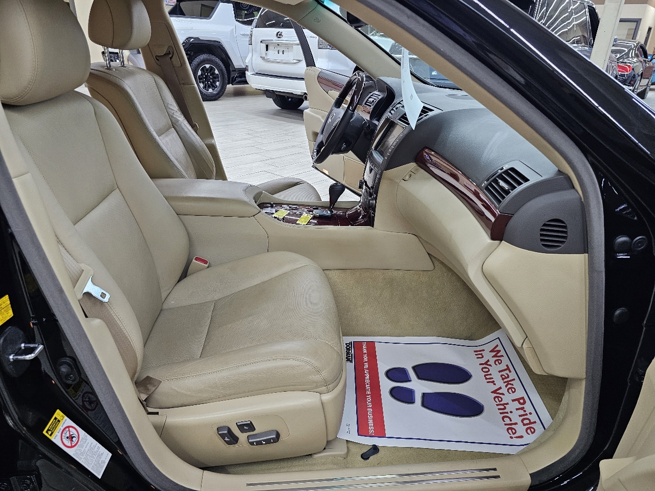 Lexus LS 460 Luxury Sedan 2008