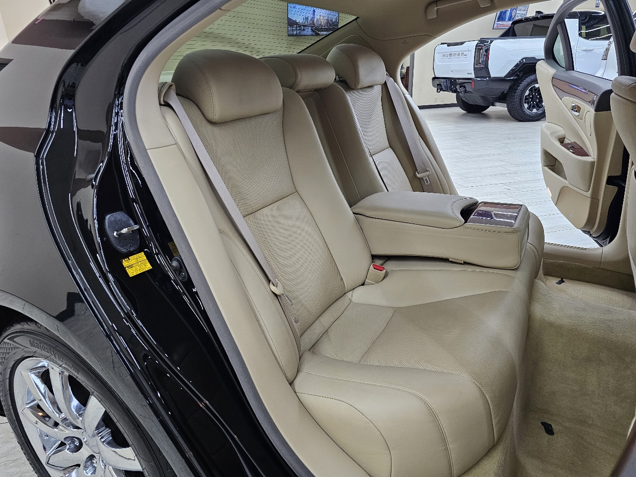 Lexus LS 460 Luxury Sedan 2008