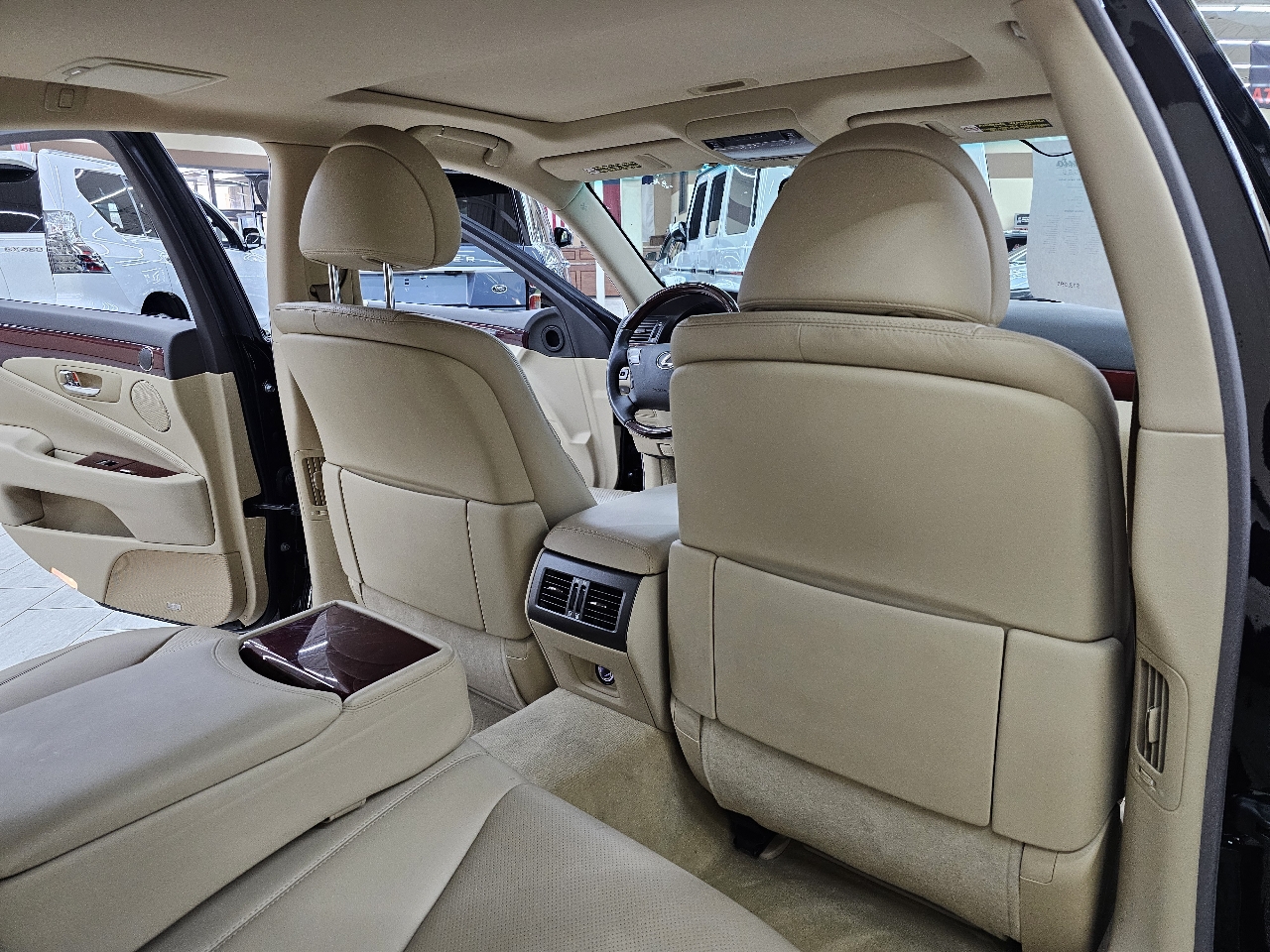 Lexus LS 460 Luxury Sedan 2008