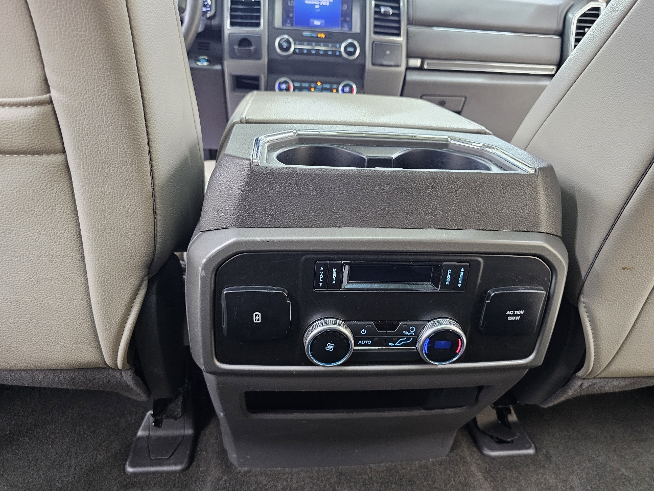 Ford Expedition  2020