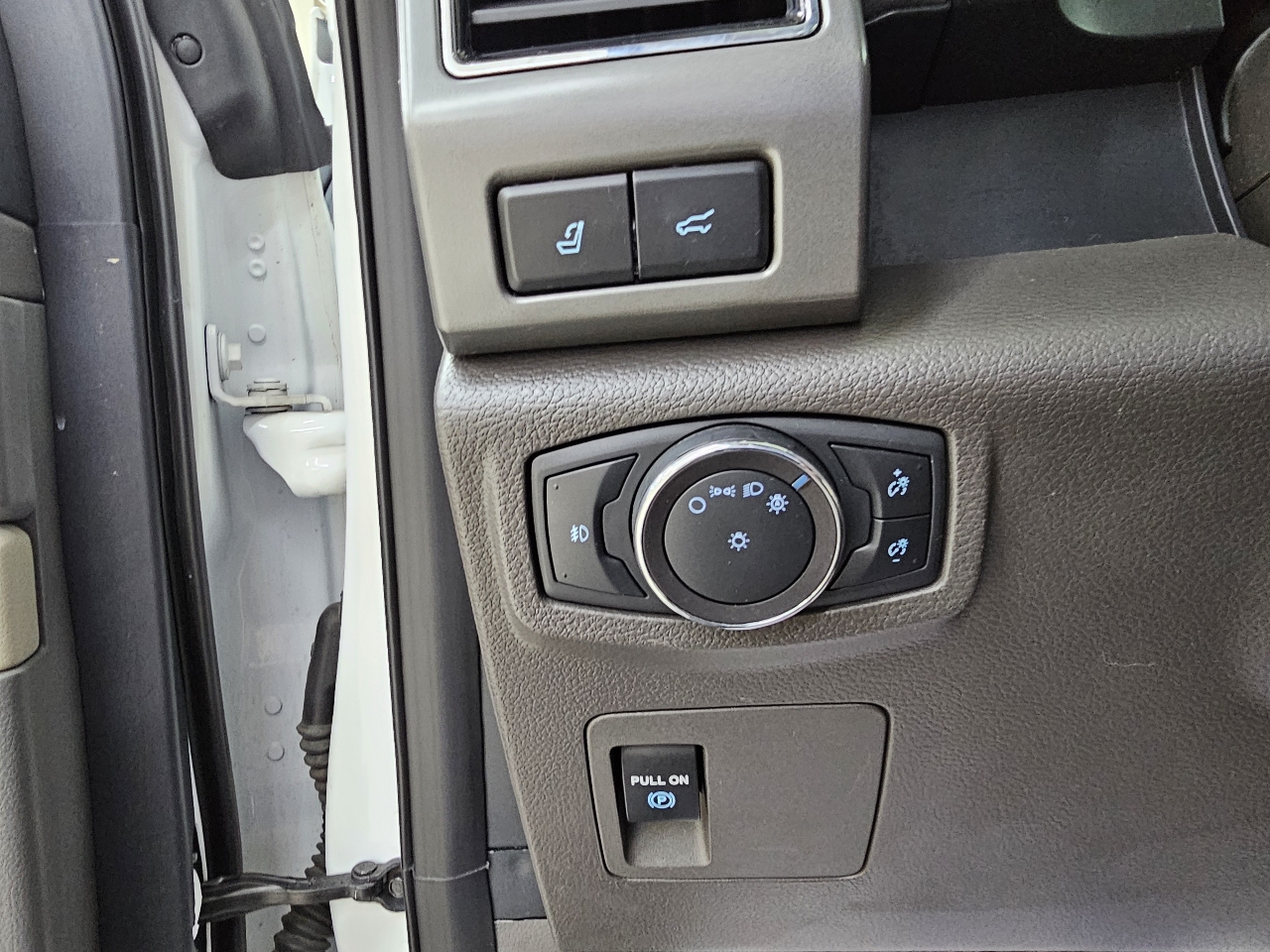 Ford Expedition  2020