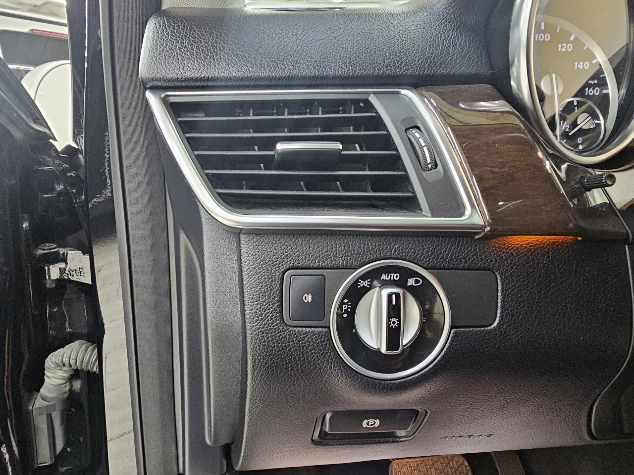 Mercedes-Benz M-Class  2014