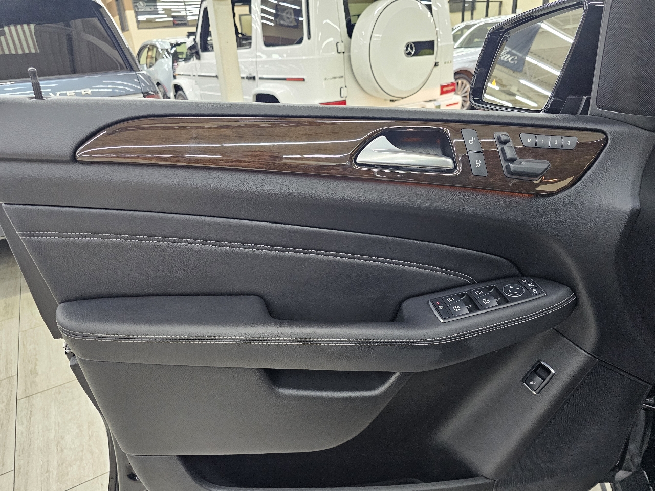 Mercedes-Benz M-Class  2014