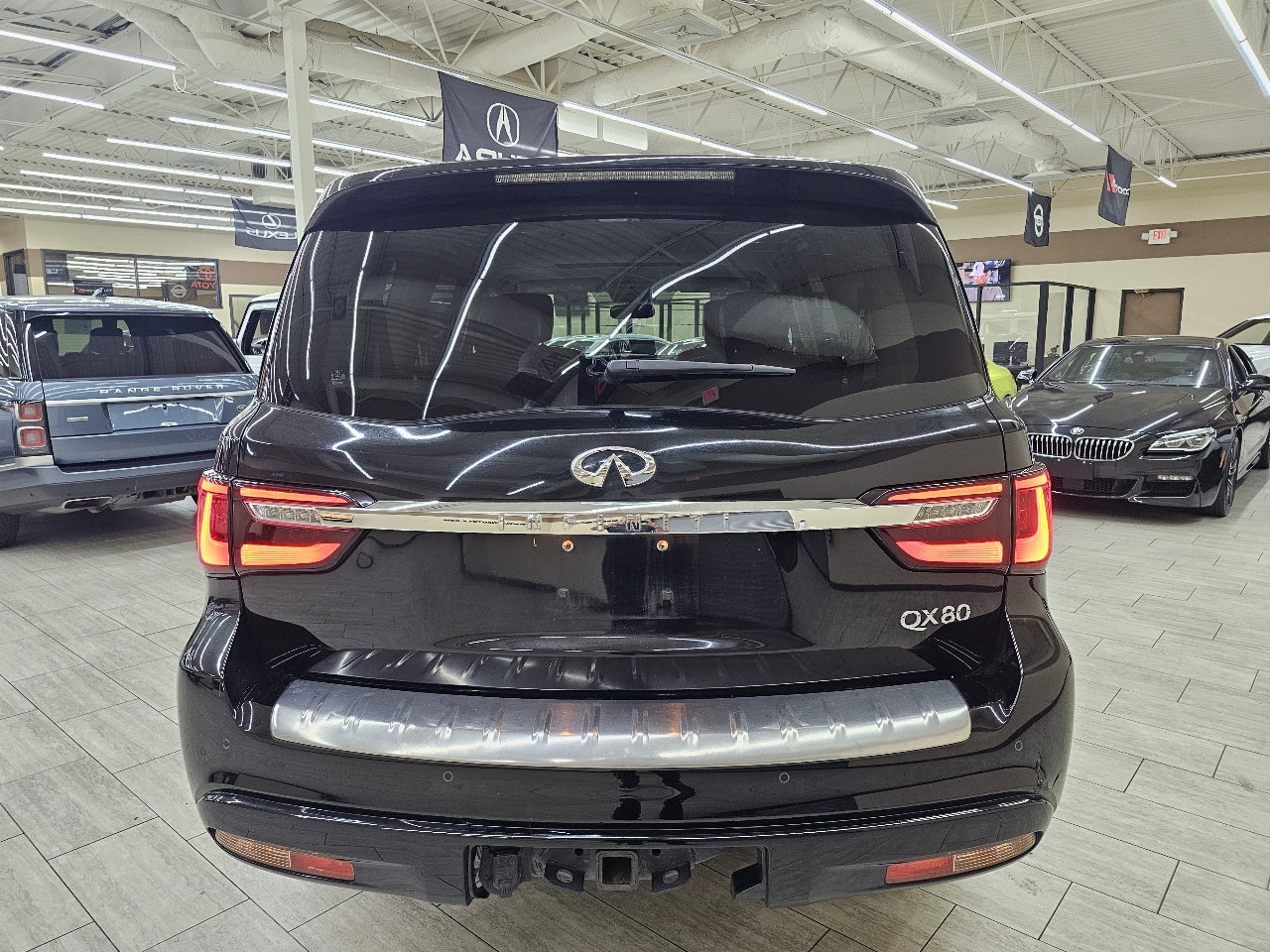 Infiniti QX80 LUXE 2019