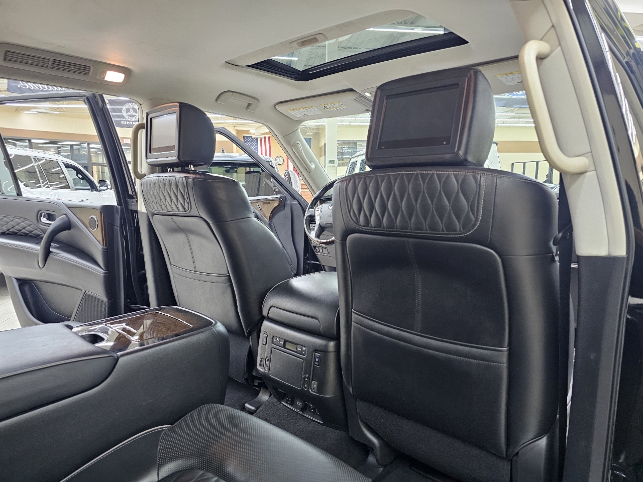 Infiniti QX80 LUXE 2019