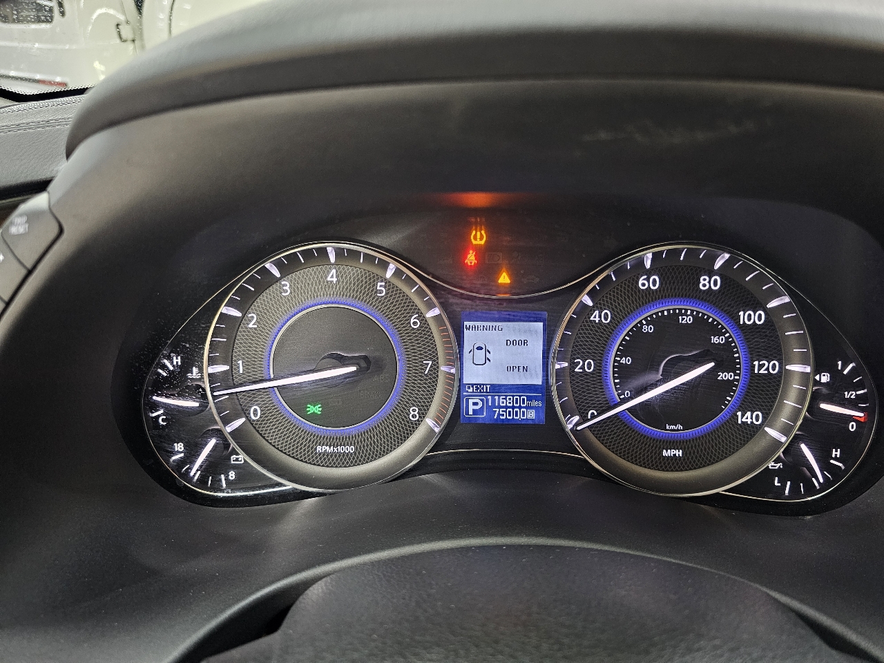 Infiniti QX80 LUXE 2019