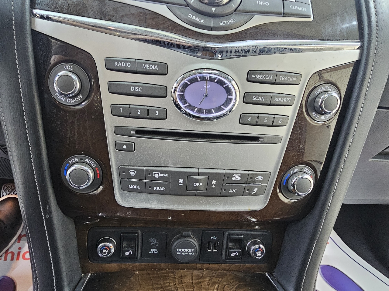 Infiniti QX80 LUXE 2019