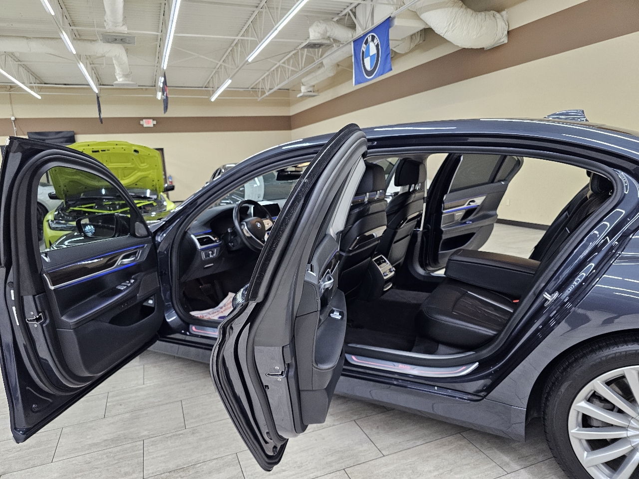 BMW 7-Series 740i 2020