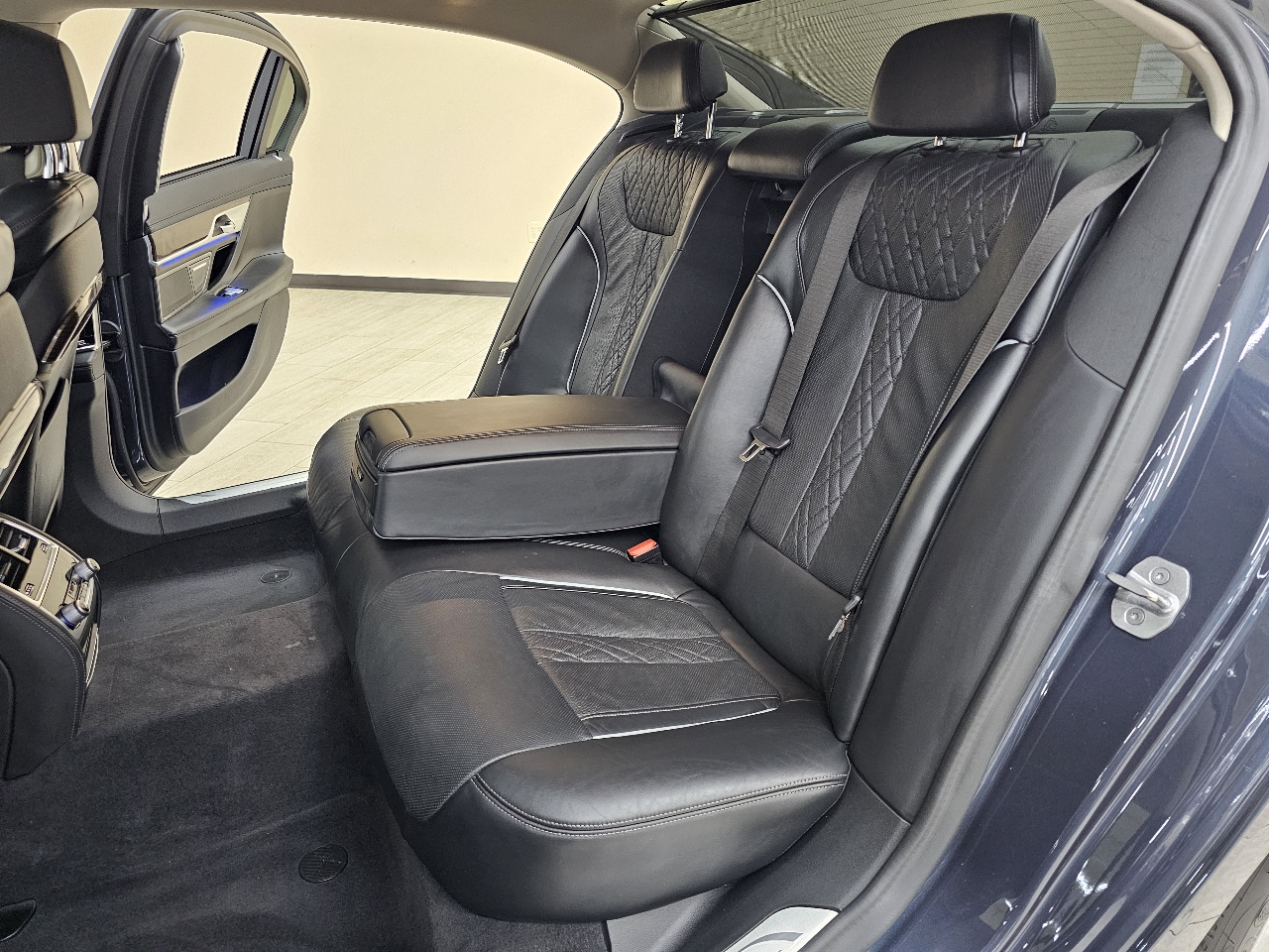 BMW 7-Series 740i 2020