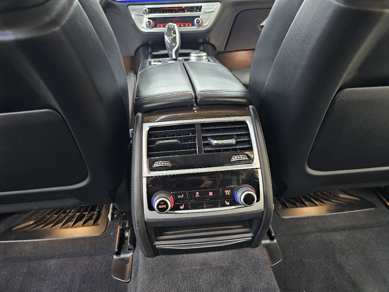 BMW 7-Series 740i 2020