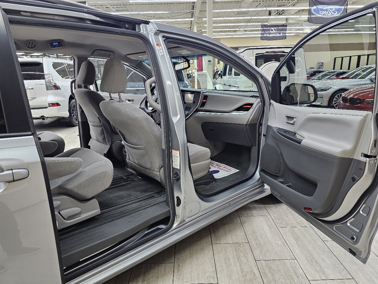 Toyota Sienna  2015