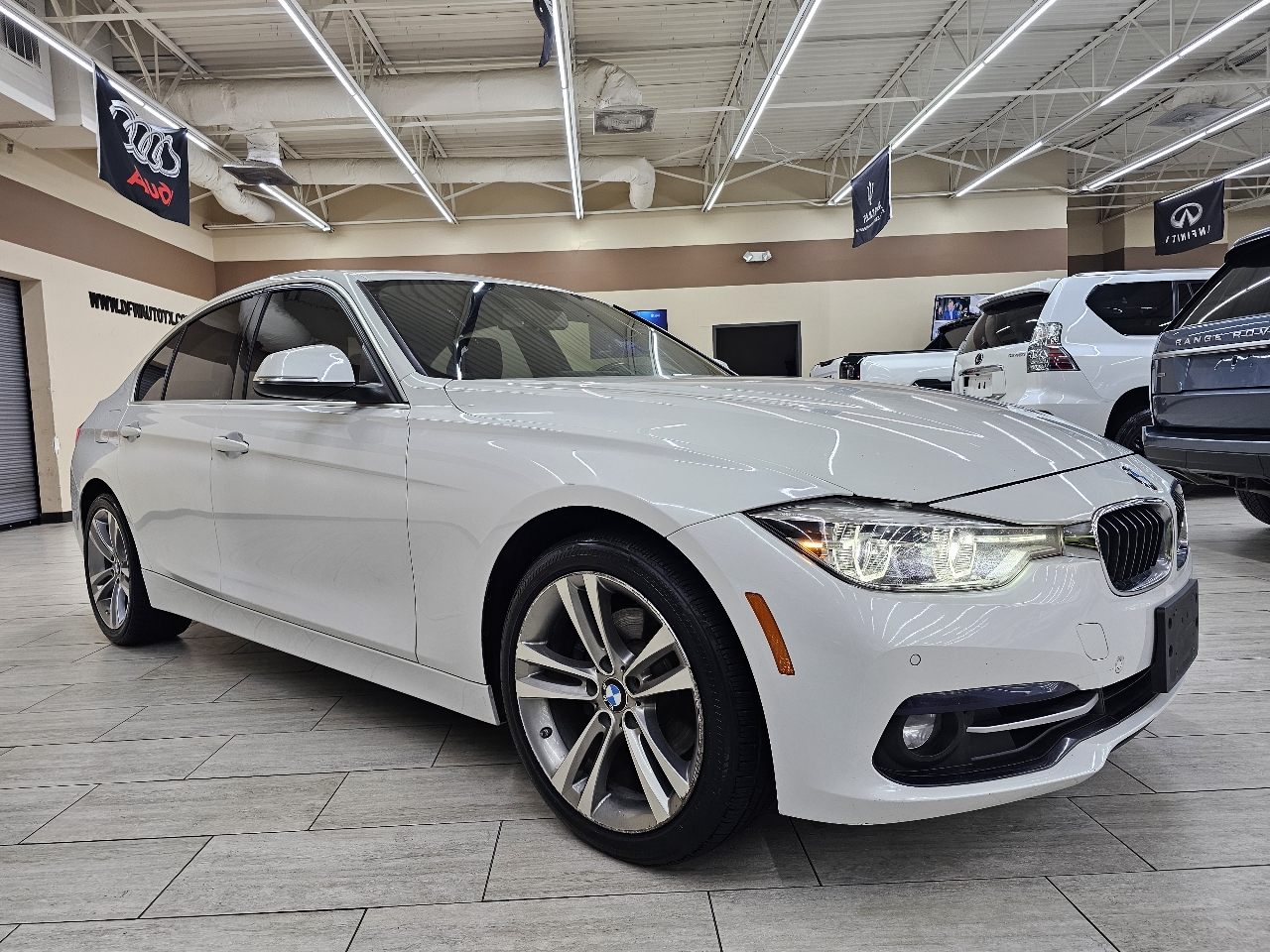 BMW 3-Series 330i SULEV Sedan 2017